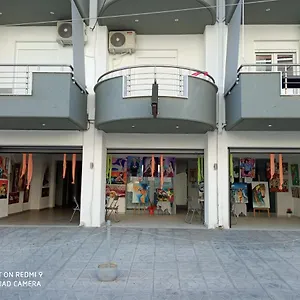  Ξενοδοχείο με διαμερίσματα Artistic Rent &